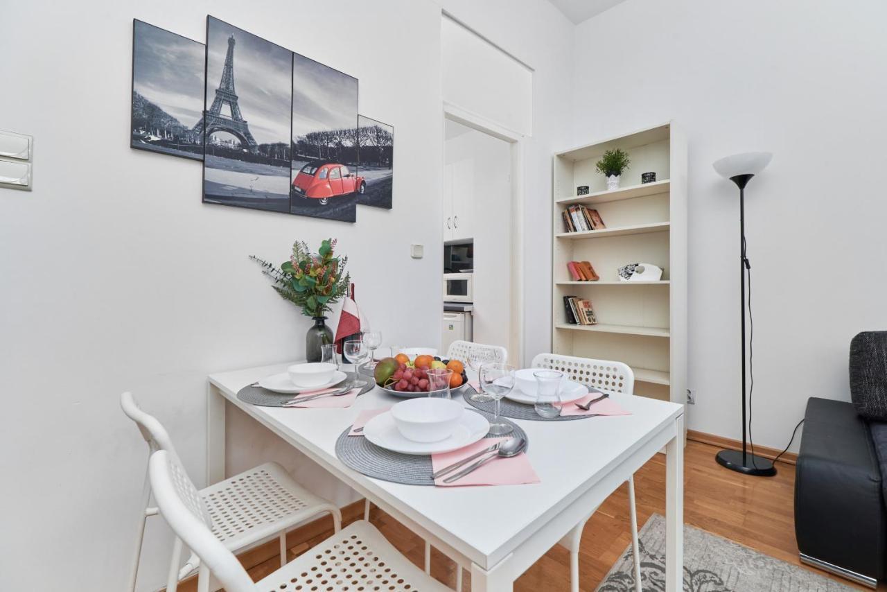 Rynek Apartment The Heart Of The City By Noclegi Renters Breslavia Exterior foto